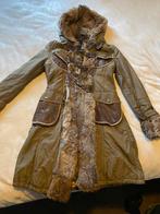 Mooie lange winterjas met bont, Kleding | Dames, Ophalen of Verzenden, Gedragen, Maat 38/40 (M), Groen