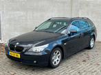Zwarte BMW 5-Serie 523i E60 Touring 177PK Nette Auto/APK/AC!, USB, Zwart, 2497 cc, 1535 kg
