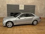 Minichamps Mercedes E-klasse 1:18 - Lakschade, Hobby en Vrije tijd, Modelauto's | 1:18, Ophalen of Verzenden, Gebruikt, Auto, MiniChamps
