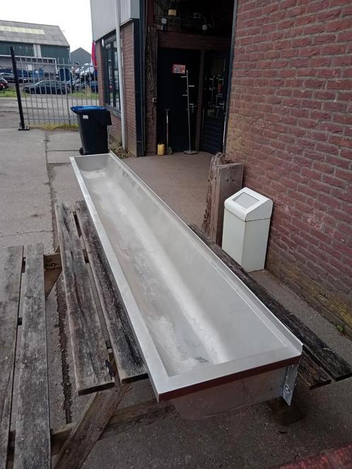 Rvs wasbak met afvoer 300cm 18cm diep., Doe-het-zelf en Verbouw, Sanitair, Gebruikt, Wastafel, Rvs, Ophalen