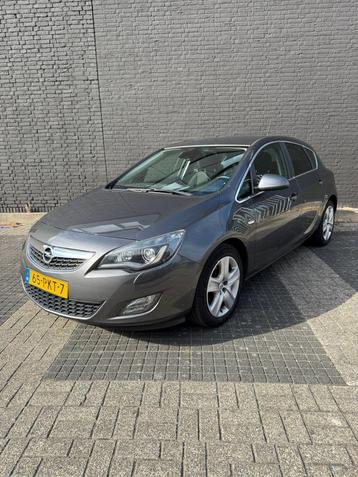 Opel Astra 1.4 Turbo Ecotec 103KW 5-D 2011 Grijs beschikbaar voor biedingen