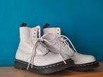 Dr. Martens Pascal maat 40, Kleding | Dames, Schoenen, Ophalen of Verzenden, Zo goed als nieuw, Wit