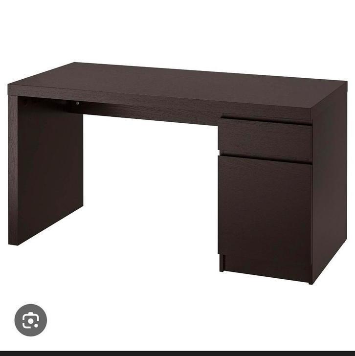 IKEA Malm bureau - Zwart Gratis afhalen, Huis en Inrichting, Bureaus, Gebruikt, Ophalen