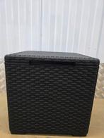 Kleine Tuinkussenbox / Poef / Bijzettafel, Ophalen of Verzenden, Zo goed als nieuw, Kunststof, Overige typen