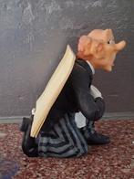 Butler met memo blok, Ophalen, Zo goed als nieuw