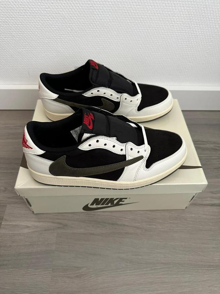 Nike Air Jordan 1 Low Travis Scott Olive Green, Kleding | Heren, Schoenen, Nieuw, Overige kleuren, Ophalen of Verzenden