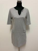 J256 - Zilvergrijze Nathalie Vleeschouwer jurk maat S (1), Kleding | Dames, Jurken, Ophalen of Verzenden, Zo goed als nieuw, Maat 38/40 (M)