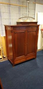 Stevige zware kast kersenkleur klassiek 150 hoog, Ophalen, Gebruikt