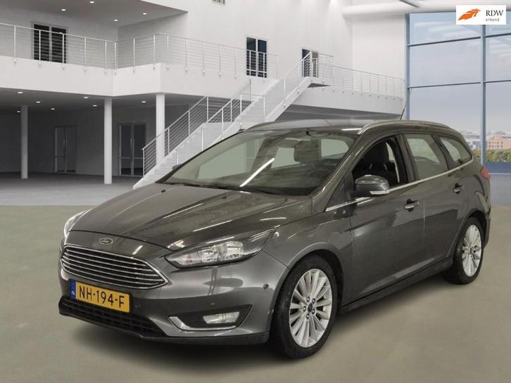 Ford Focus Wagon 1.0 Titanium NAVI PSENSOR CRUISE TREKHAAK 2, Auto's, Ford, Bedrijf, Te koop, Focus, Benzine, Euro 6, A, Stationwagon
