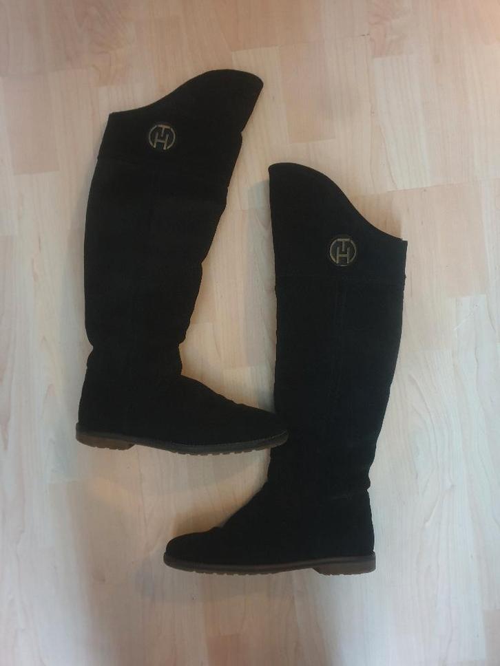 Tommy Hilfiger laarzen  maat 40 | zwart suède | over de knie, Kleding | Dames, Schoenen, Gedragen, Hoge laarzen, Zwart, Ophalen of Verzenden