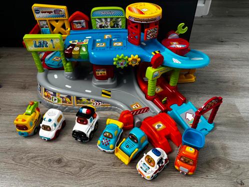 Complete set Vtech Toetoet autos garage en boomhut, Kinderen en Baby's, Speelgoed | Vtech, Zo goed als nieuw, Ophalen