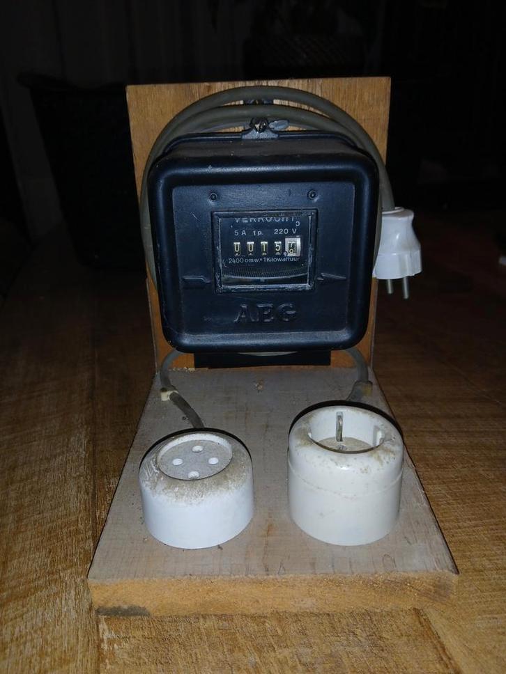 Vintage kWh Meter - Enkel Telwerk, Doe-het-zelf en Verbouw, Elektra en Kabels, Gebruikt, Overige typen, Ophalen of Verzenden