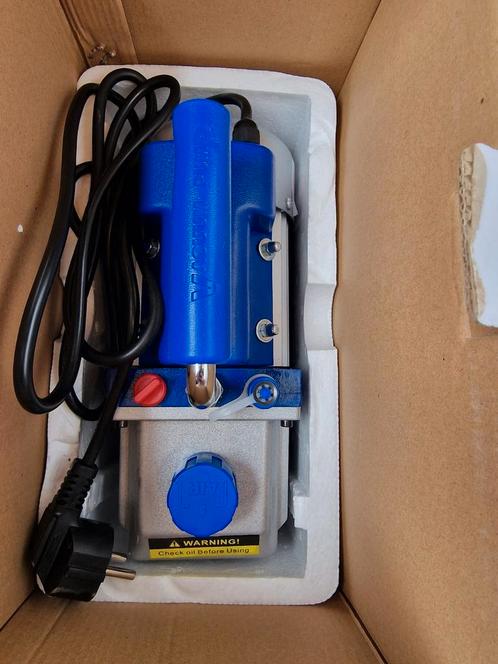 Vacuumpomp TE HUUR, Doe-het-zelf en Verbouw, Gereedschap | Overige machines, Zo goed als nieuw, Ophalen