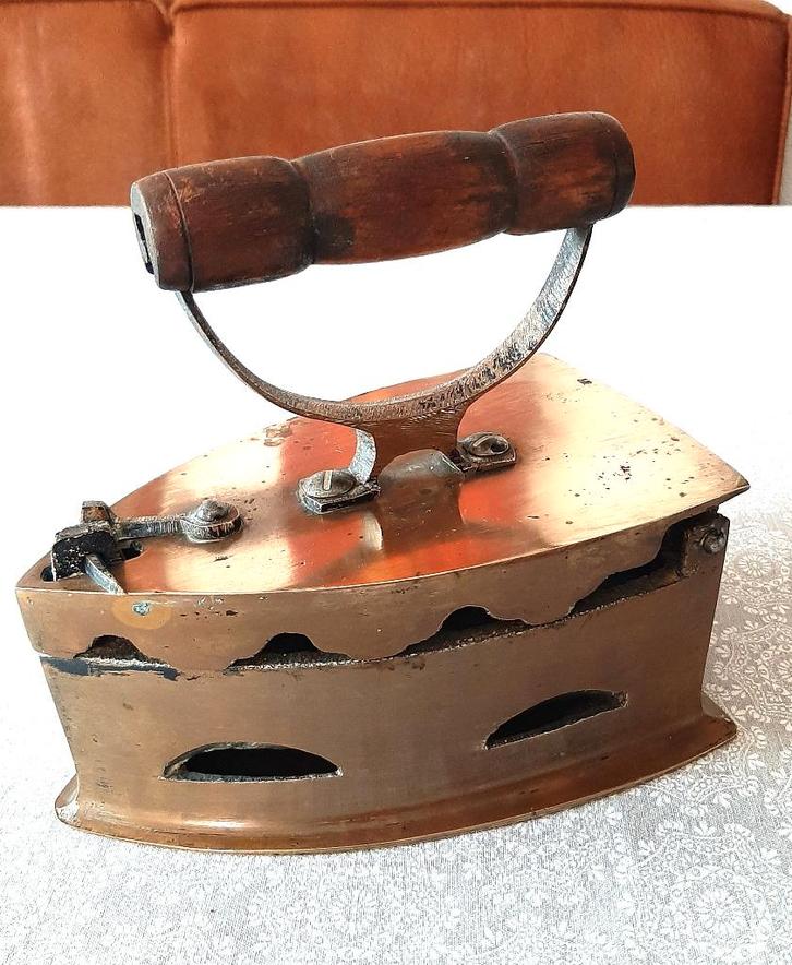 Koperen kooltjes strijkijzer, Antiek en Kunst, Antiek | Koper en Brons, Koper, Ophalen of Verzenden