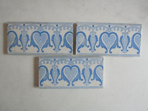 17 stuks mooie antieke randtegels, Antiek en Kunst, Antiek | Wandborden en Tegels, Ophalen of Verzenden