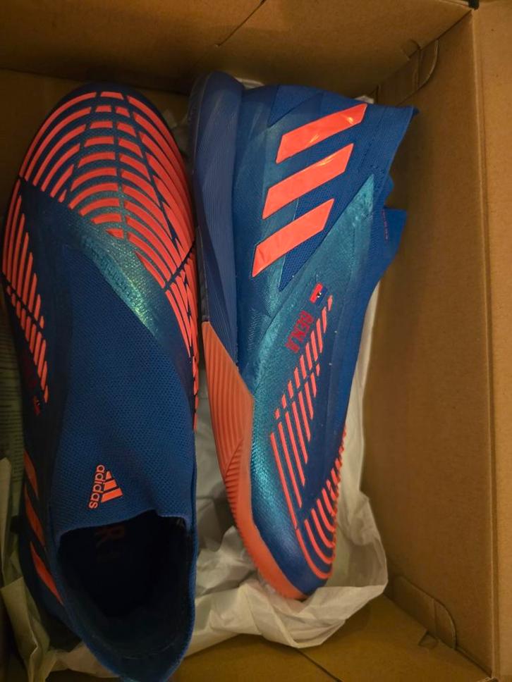 Adidas Predator Indoor - Nieuw & Gepersonaliseerd, Sport en Fitness, Voetbal, Nieuw, Schoenen, Maat L, Ophalen of Verzenden