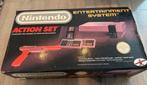 Nintendo NES Action Set - Compleet!, Ophalen of Verzenden, Gebruikt, Met 2 controllers, Met games