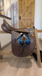 Ligt in de weg! Prachtig VZH Tekna club 16,5 inch, Dieren en Toebehoren, Paarden en Pony's | Zadels, Ophalen of Verzenden, Zo goed als nieuw