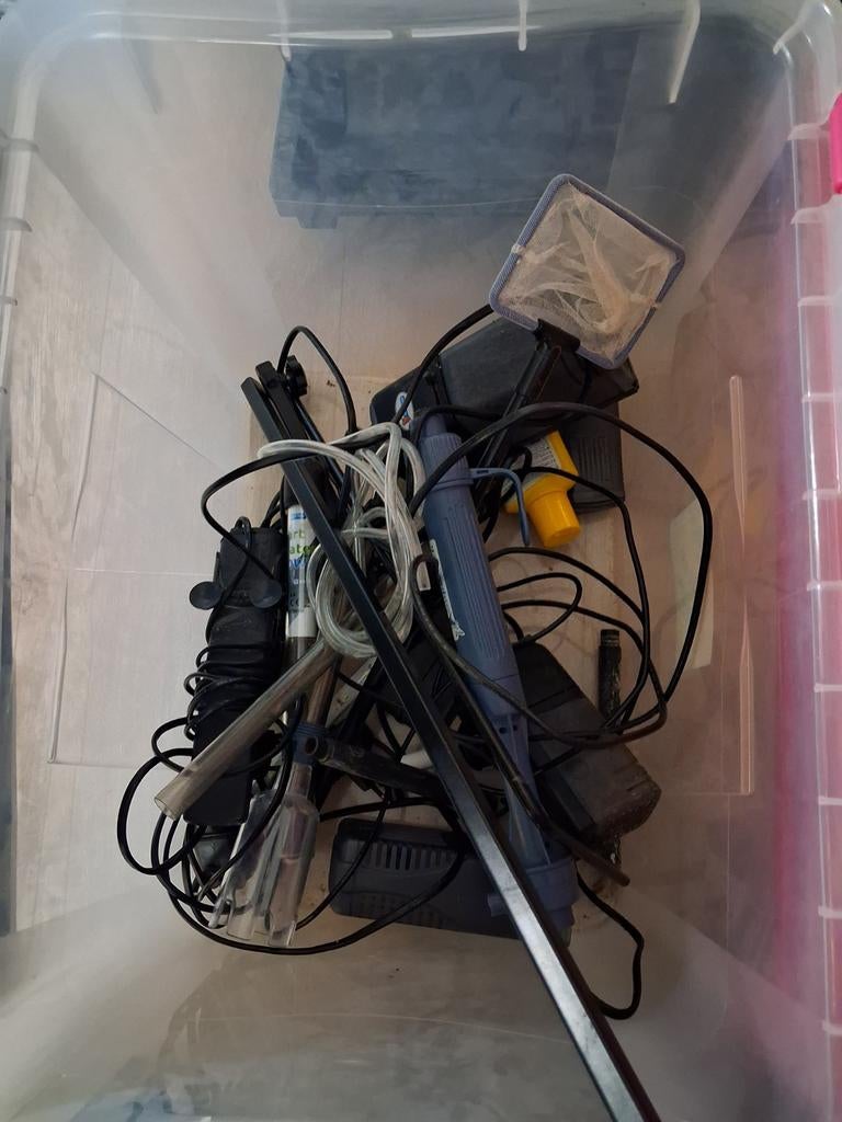 Aquarium apperatuur, Ophalen, Leeg aquarium