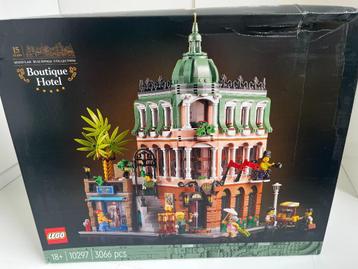 LEGO 10297 – Boutique Hotel Modular – New (Damaged Box) beschikbaar voor biedingen