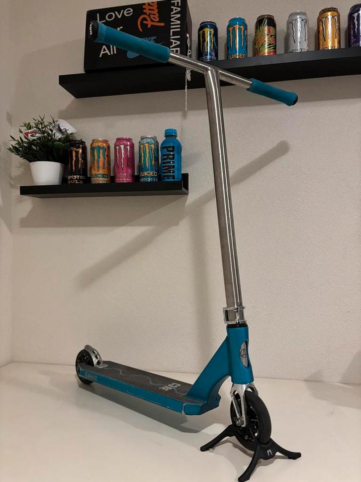 Custom stuntstep, Fietsen en Brommers, Steps, Zo goed als nieuw, Gewone step, Ophalen of Verzenden