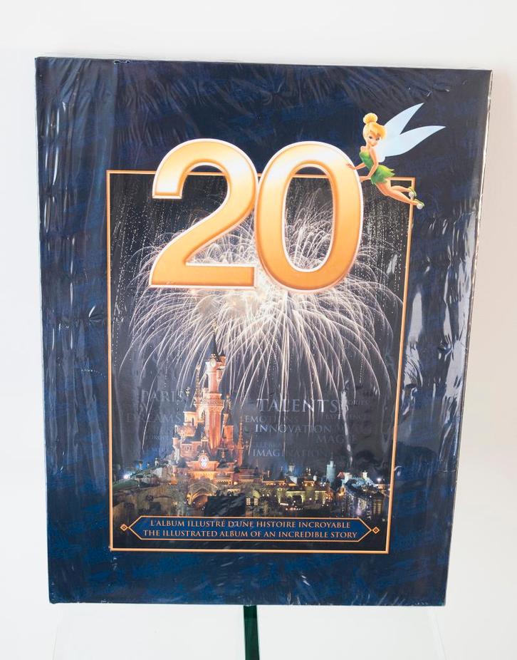 boek disneyland paris 20 years of dreams sealed exemplaar, Verzamelen, Disney, Nieuw, Overige typen, Overige figuren, Ophalen of Verzenden