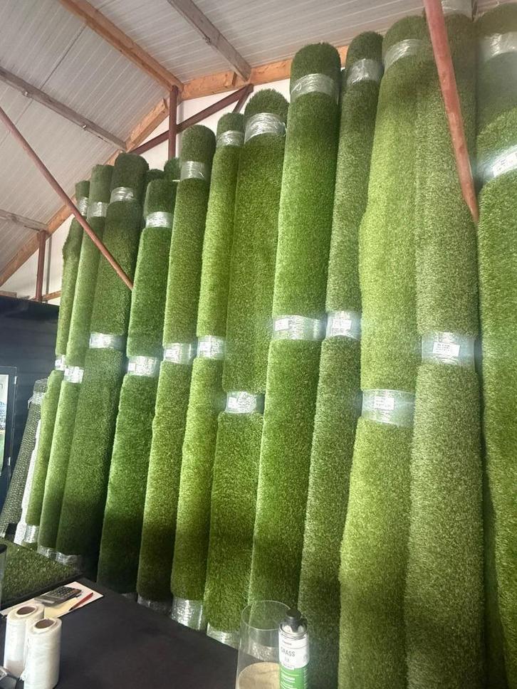 Kunstgras opruiming 4 meter coupons! 20-40% korting!, Tuin en Terras, Gras en Kunstgras, Nieuw, Kunstgras, 20 m² of meer, Ophalen of Verzenden