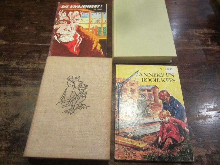 K Norel 4x Vervult de aarde/Klazien/Anneke/kwajongens, Boeken, Romans, Gelezen, Nederland, Ophalen of Verzenden