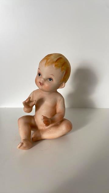 Pianobaby Zittend Baby Biscuit Porselein Vintage Keramiek beschikbaar voor biedingen