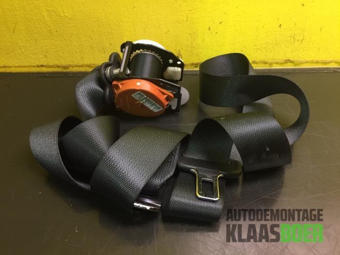 Veiligheidsgordel rechts-achter van een Opel Agila, Auto-onderdelen, Interieur en Bekleding, Opel, Gebruikt, 6 maanden garantie
