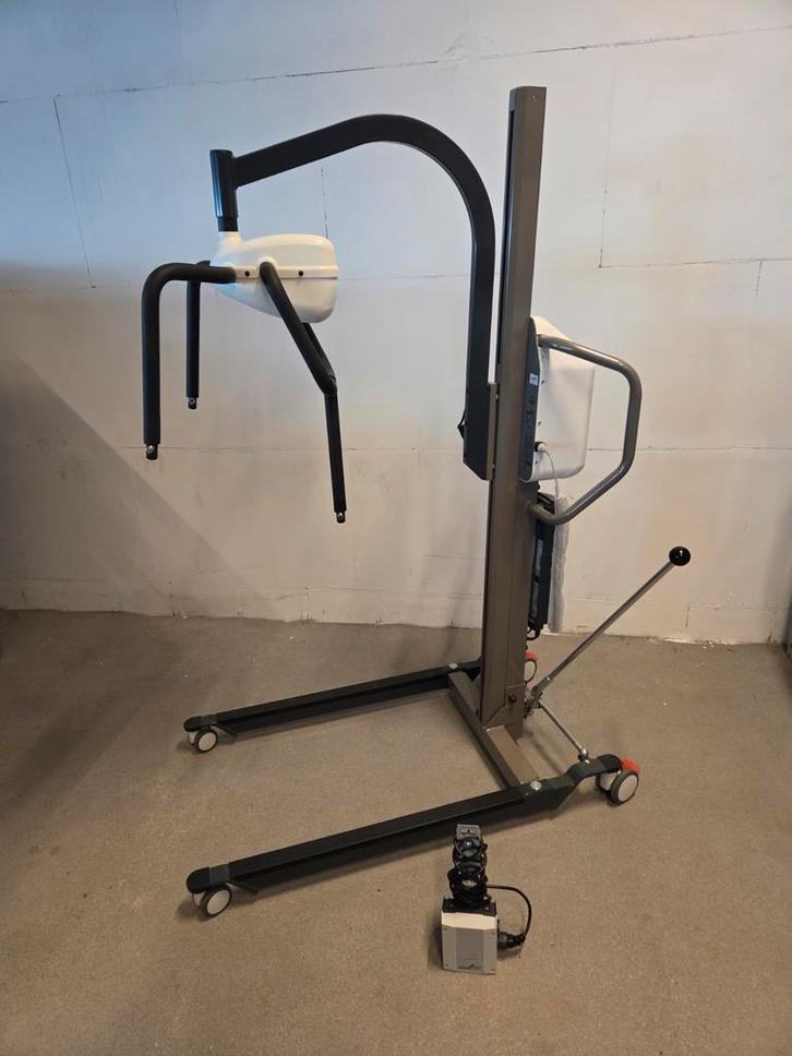 Lexa tillift passief van 2022. NIEUWSTAAT, Diversen, Verpleegmiddelen, Ophalen