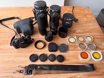 Minolta X-700 Analoge Camera met 3 Lenzen & Accessoires beschikbaar voor biedingen