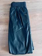 dikke zwarte legging, lederlook broek 158/164, Ophalen of Verzenden, Broek, Zo goed als nieuw