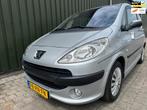 Peugeot 1007 1.4 Gentry Automaat Nieuwe APK, Auto's, Peugeot, 4 cilinders, 4 stoelen, Origineel Nederlands, Bedrijf