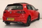 Volkswagen Golf 1.0 TSI Highline Business R-Line | Panoramad, Auto's, Voorwielaandrijving, Gebruikt, Met garantie (alle), Bedrijf
