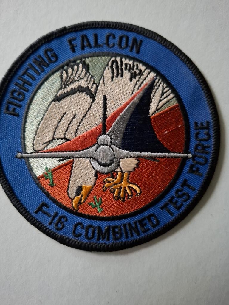 USAF F-16 Fighting Falcon Combined Test Force patch, Ophalen of Verzenden, Zo goed als nieuw, Patch, Badge of Embleem