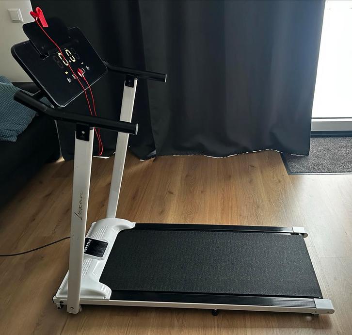 Luxari Loopband - Perfect voor thuis! Met garantie, Sport en Fitness, Fitnessapparatuur, Zo goed als nieuw, Loopband, Benen, Metaal