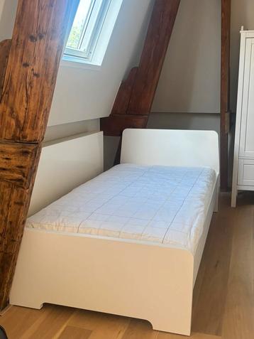 Ikea bed Askvoll