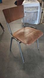 16 school industriële stapel stoelen horeca vintage leer, Ophalen of Verzenden, Zo goed als nieuw, Metaal, Vijf, Zes of meer stoelen