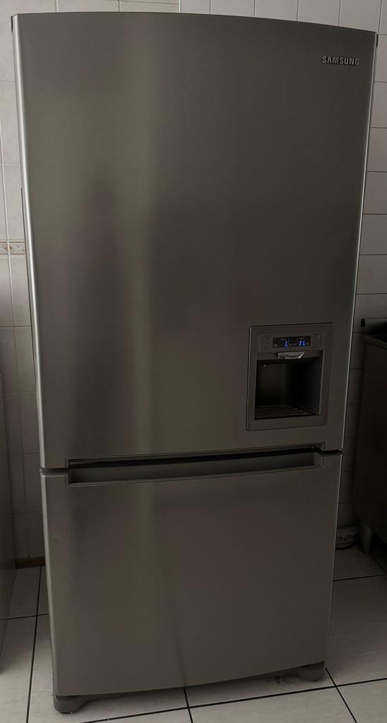 Samsung koelkast en vriezer RL62VCPN, Witgoed en Apparatuur, Koelkasten en IJskasten, Gebruikt, Met vriesvak, 200 liter of meer