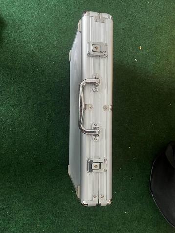 Pokerset koffer aluminium  beschikbaar voor biedingen