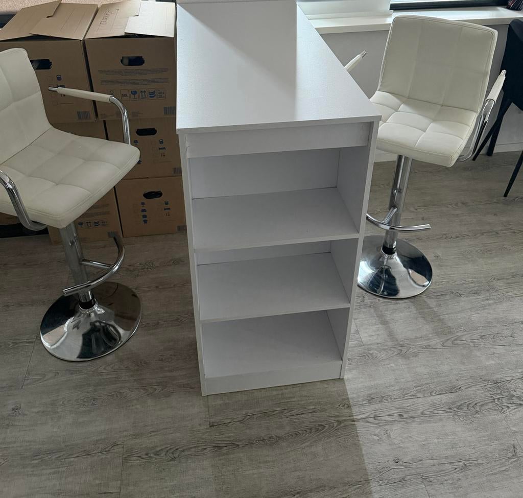 Witte bartafel opbergruimte met barstoelen 103 x 110 x 50 cm, Huis en Inrichting, Barren, Zo goed als nieuw, Inclusief barstoelen