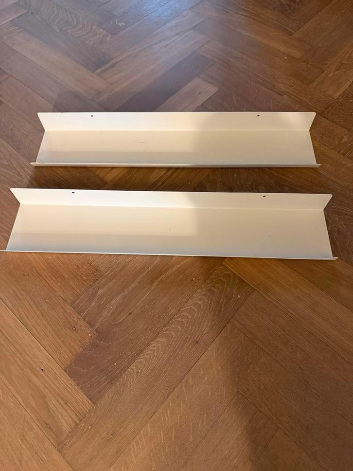 IKEA MALMBÄCK Wandplanken, Huis en Inrichting, Woonaccessoires | Wandplanken en Boekenplanken, Zo goed als nieuw, Ophalen