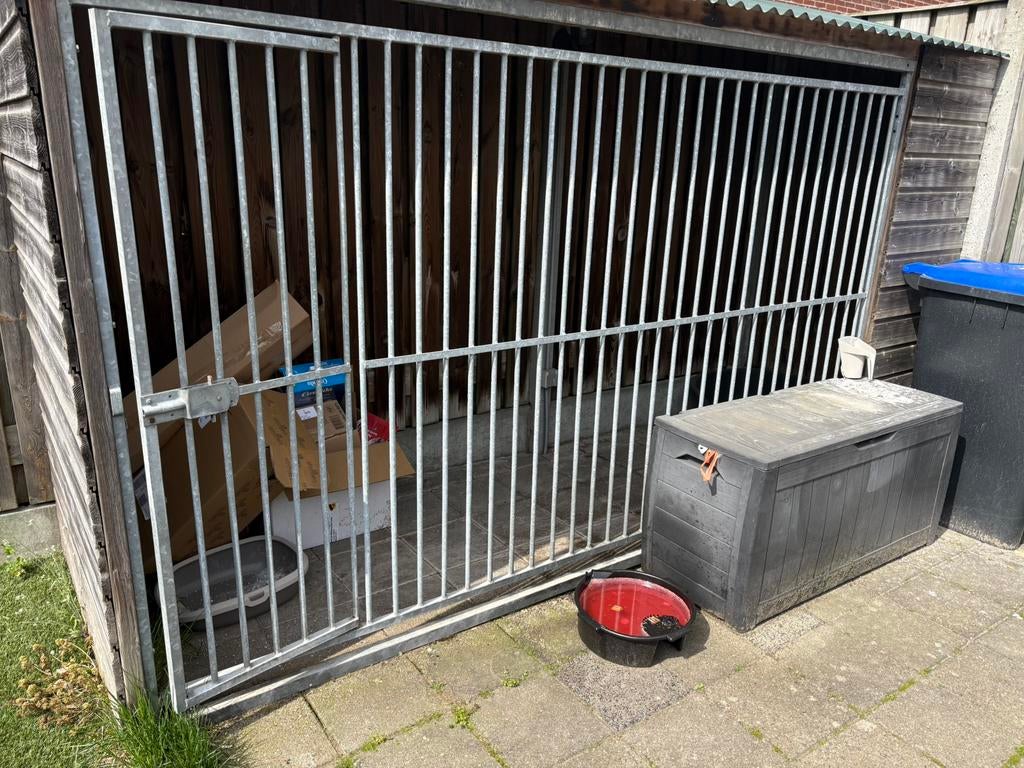 Wand hondenren, Dieren en Toebehoren, Hondenhokken, Ophalen, Zo goed als nieuw, 110 cm of meer, 100 cm of meer