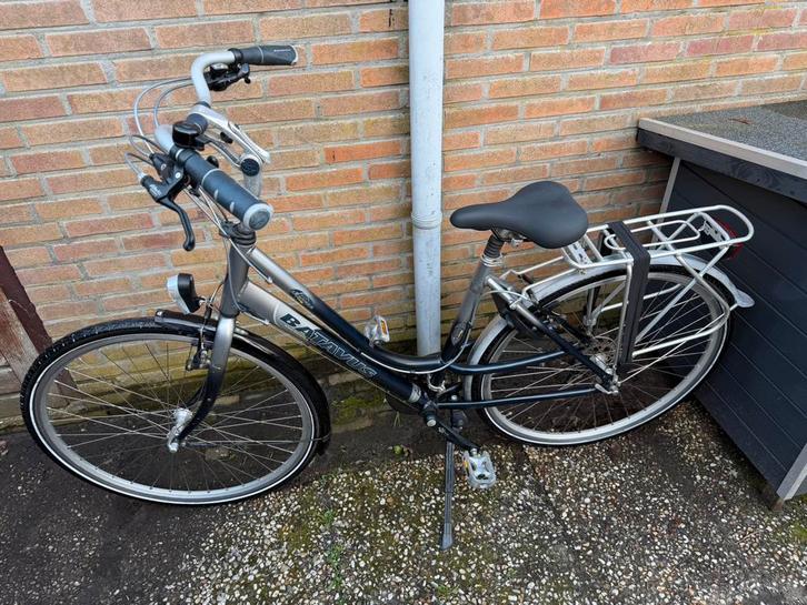 Goede damesfiets 21 versnellingen handremmen led verlichting, Fietsen en Brommers, Fietsen | Dames | Damesfietsen, Zo goed als nieuw