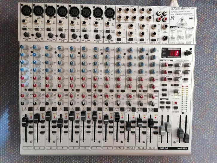 Behringer UB2222FX-PRO, Muziek en Instrumenten, Mengpanelen, Gebruikt, 10 tot 20 kanalen, Ophalen of Verzenden