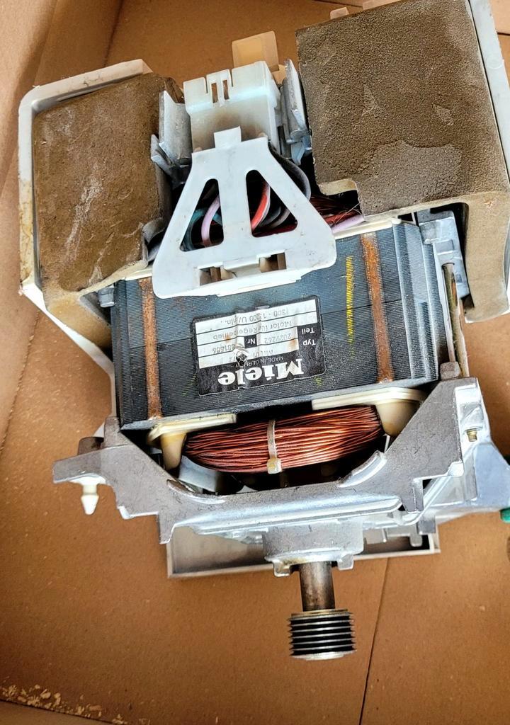 Miele MRT01-606/2 wasmachine motor 2029262, Witgoed en Apparatuur, Onderdelen en Toebehoren, Gebruikt, Ophalen of Verzenden