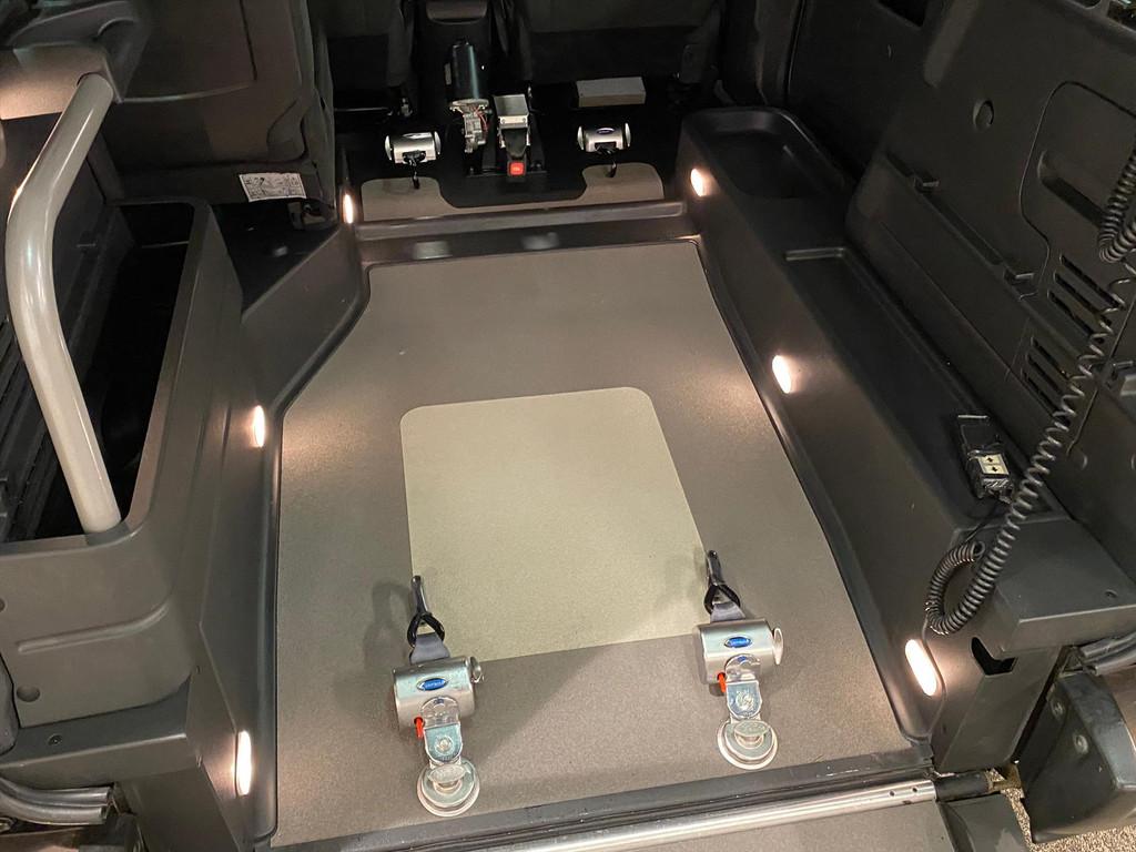 Renault Kangoo Rolstoelauto Automaat Luchtvering 3+1, Auto's, Renault, Automaat, Stof, Gebruikt, Zwart