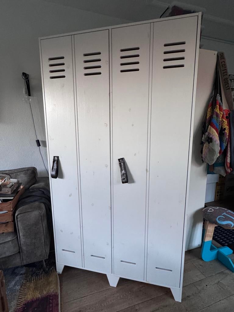 Witte opbergkast met planken - Industriële look, Ophalen, Gebruikt