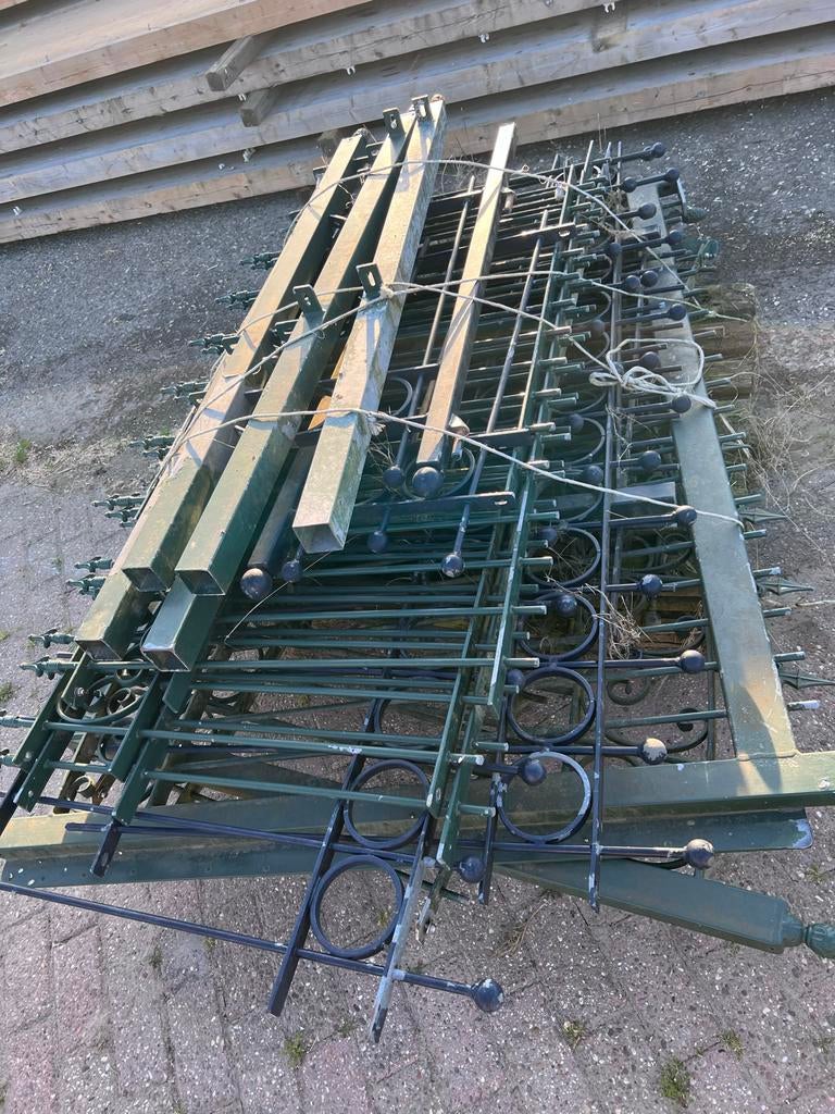 Sierhekwerk met betonvoet (eventueel zonder), Tuin en Terras, Ophalen of Verzenden, Gebruikt, IJzer, Sierhekwerk